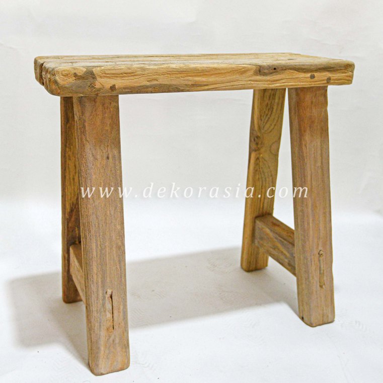 rustic stool1 Reclaimed Rustic Stool