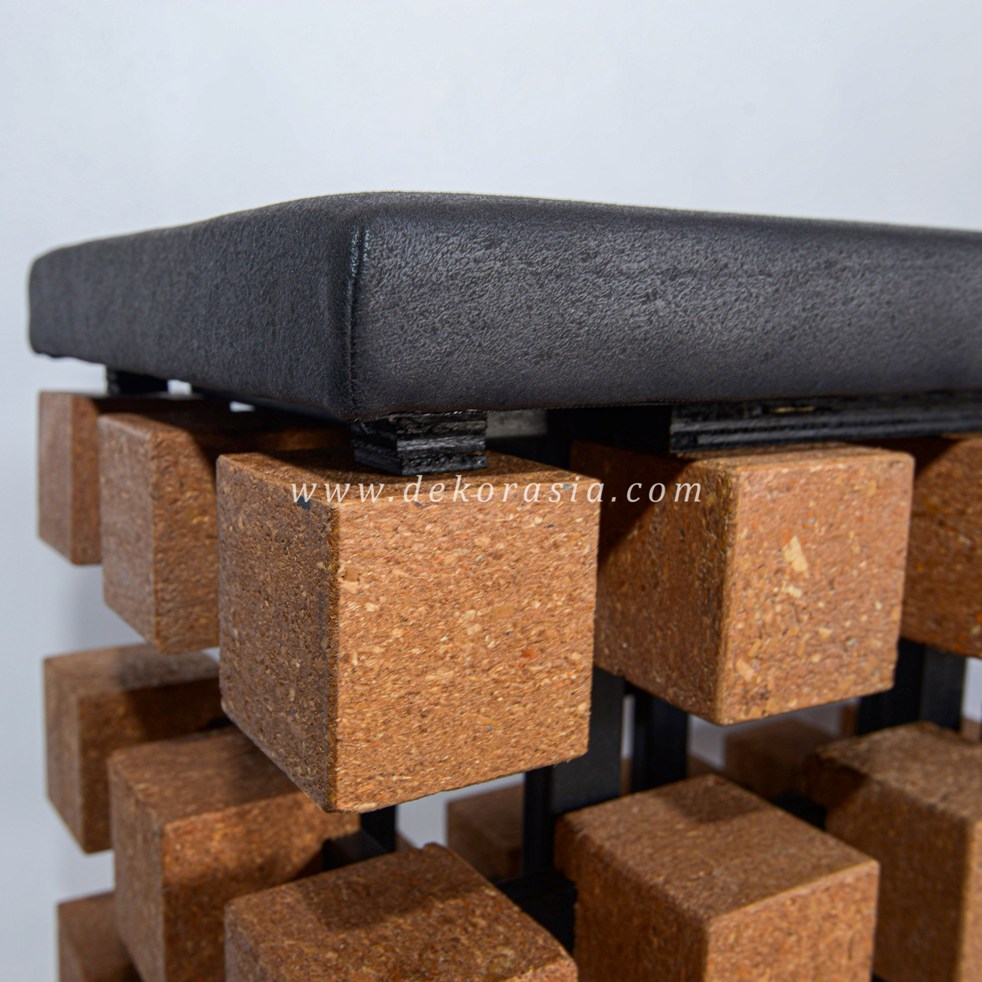 Cubic Recta Bench 3 Cubic Recta Bench